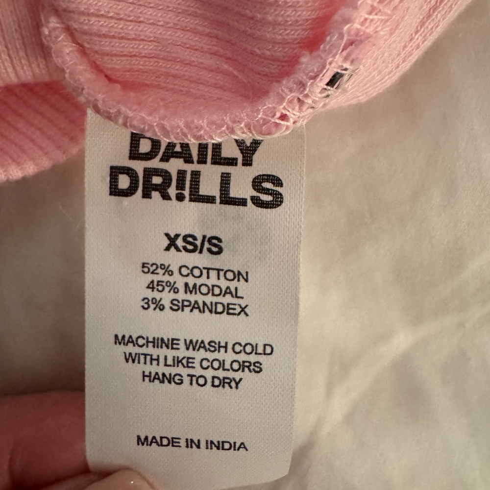 DAILY DRILLS BABY PINK TANK - Picture 3 of 7